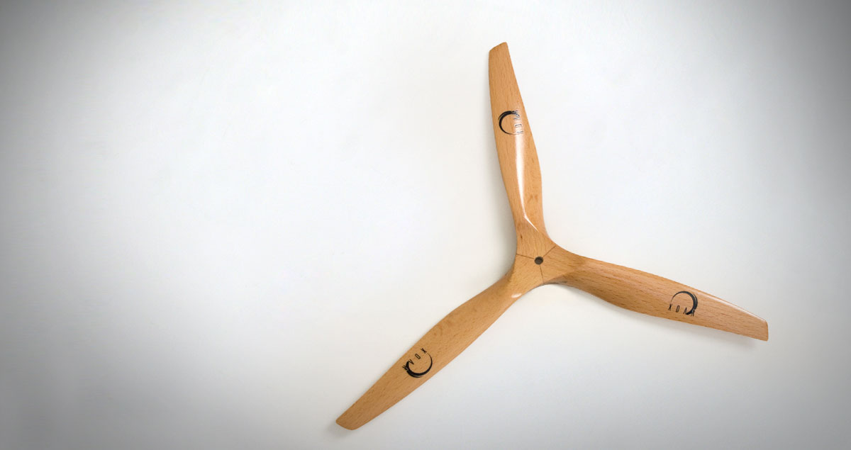 Xoar Three Blade Sports Beechwood Propeller (Electric) (23’-36’)