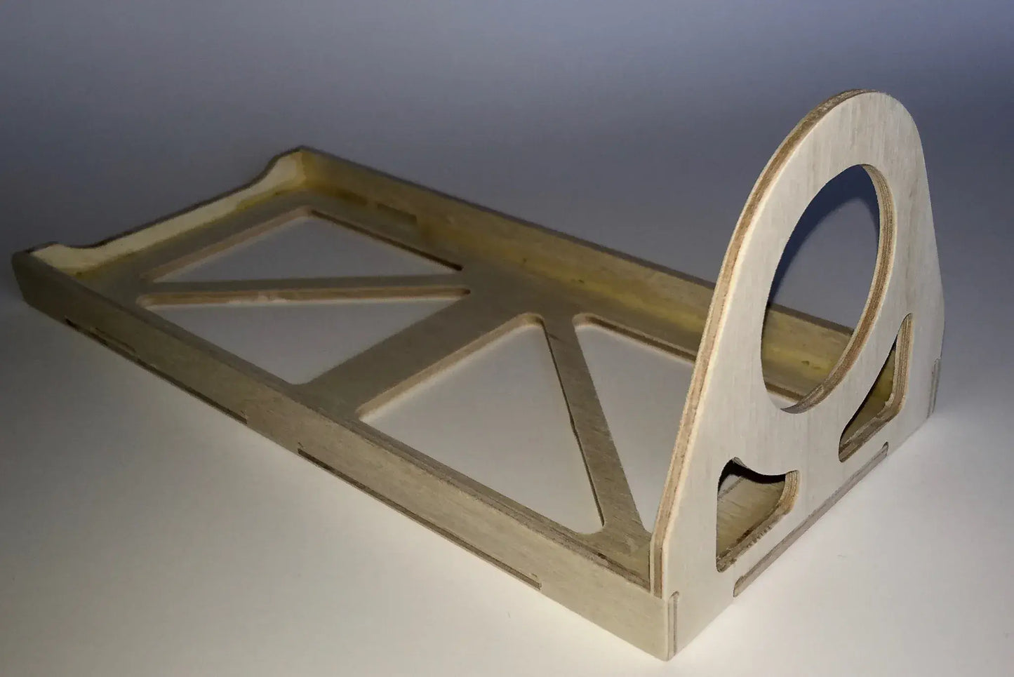 FOURTITUDE 16fl oz SINGLE TANK MOUNTING TRAY: Fourtitude 16fl oz single tank mounting tray, offering stable mounting for a single tank in compact RC aircraft.